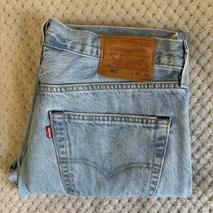 Levis 501 Jeans Size W32 L30 Light Blue Regular Fit Straight Leg Levi’s Lot 501 - Picture 1 of 14