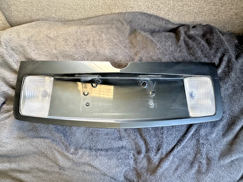 03-07 Cadillac CTS  Trunk Panel Lid  License Plate OEM Gray (BC/CCU417P ) code - Image 1 of 4