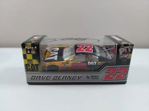 2007 #22 DAVE BLANEY CATERPILLAR D6T RACING PIT STOP 1/64 RARE!! AUTOGRAPHED - Picture 1 of 6