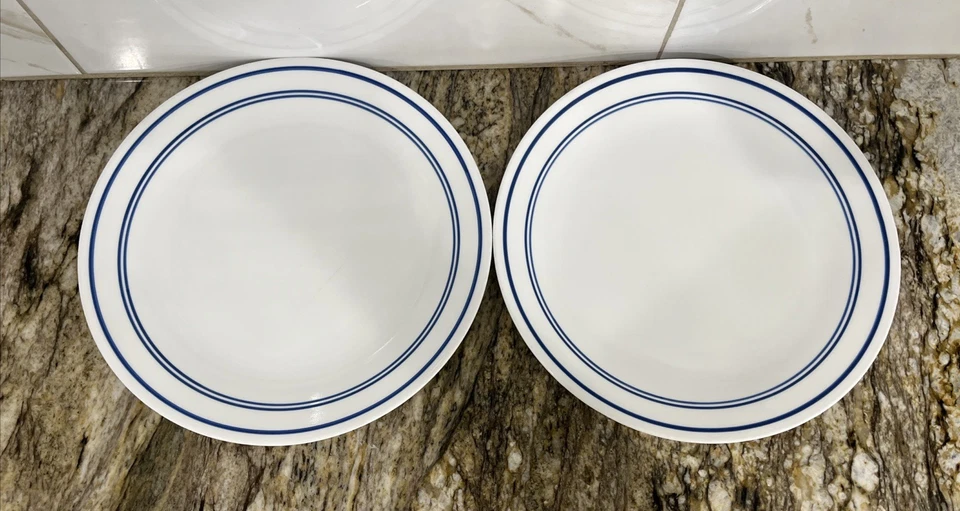 2 Platos de Cena Corelle CLASSIC CAFÉ AZUL Blanco Con Rayas Azules 🇺🇸 Foto 1 de 4
