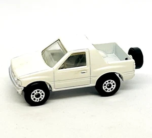 Matchbox International 52 Isuzu Amigo in rare plain white, chrome base, nmint! - Imagen 1 de 3