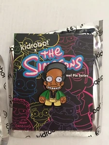 Kidrobot Simpsons Series Enamel Pins Apu - Picture 1 of 1