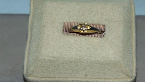 ANILLO FLOR TONO DORADO TALLA 7 - Imagen 1 de 8