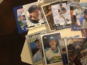 RANDY JOHNSON Oddball Insert & Regular issue MARINERS Baseball YOU CHOOSE