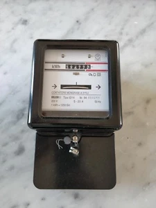 Contatore elettrico vintage - Foto 1 di 3