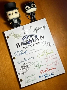 Batman Returns Script Cast-Signed- Autograph Reprints- 110 Pages- Michael Keaton - Picture 1 of 8