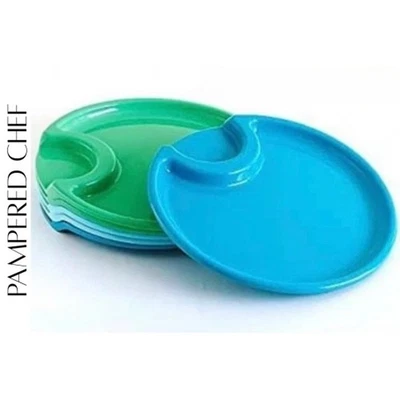 Pampered Chef *Retired* Outdoor Party Plate Set of 6 10” One-Hand Plates NIB! - Image 1 of 4