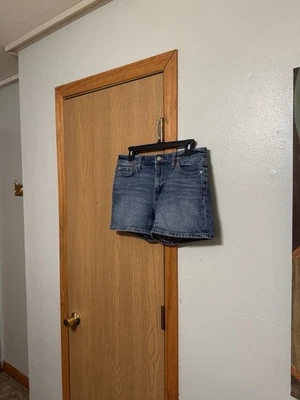 Shorts jeans Banana Republic tamanho de fábrica 4/27 lavagem média cintura média - Excelente estado usado - Imagem 1 de 4