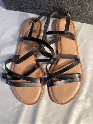 Sandálias pretas Old Navy tamanho 7 - Imagem 1 de 4