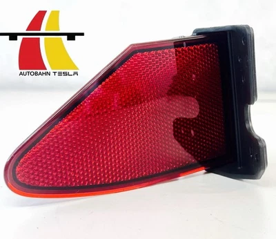 Puerta de puerto de carga magnética Tesla Model S 2012-2016 1007189-00-G Foto 1 de 4