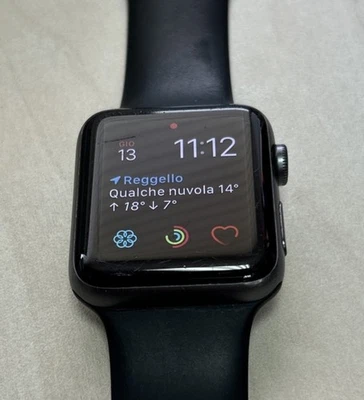 Apple Watch Series 3 42mm Cassa Alluminio Grigio Siderale, Cinturino Silicone. - Immagine 1 di 4