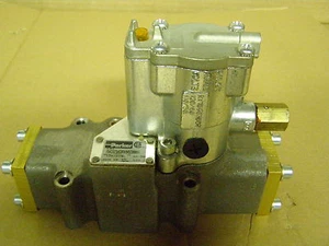 A431543AHN5300A  Parker  solenoid valve - Picture 1 of 6