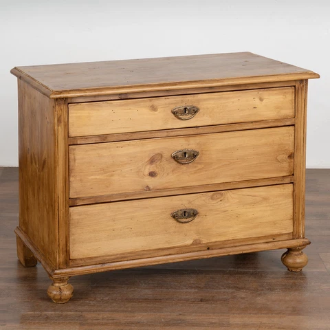 Small Pine Chest of Three Drawers, Denmark circa 1890-1900 Cover