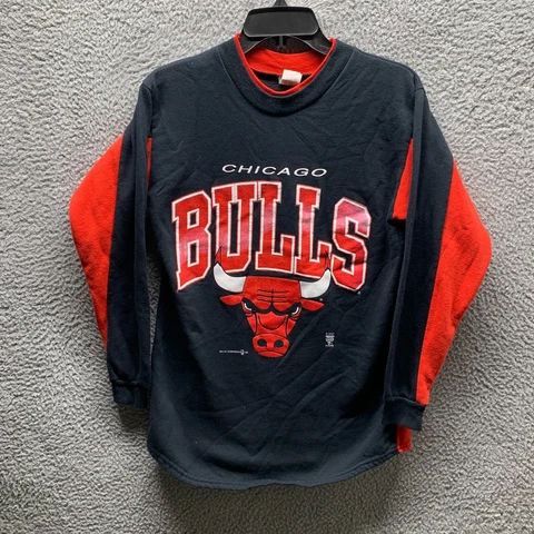 Vintage Chicago Bulls Sweatshirt Womens Extra Large XL Red Black NBA 1995 90s Cover