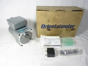 Oriental Motor, 4IK25UAT2-6, Induction Gear Motor, 4IK25GV-UAT2, New in Box, NIB - Picture 1 of 23