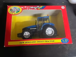 Britains Farm New Holland TM165 Model Tractor 40522 1:32 Scale - Picture 1 of 5