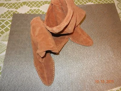 Lo último en Hollywood -6,5 Med- Botas de gamuza marrón suave mantequilla cosidas al oeste de 3,5" Foto 1 de 4