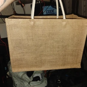 Un bolso de yute con asas de cuerda estilo simple tamaño mediano 15x8 - Imagen 1 de 5