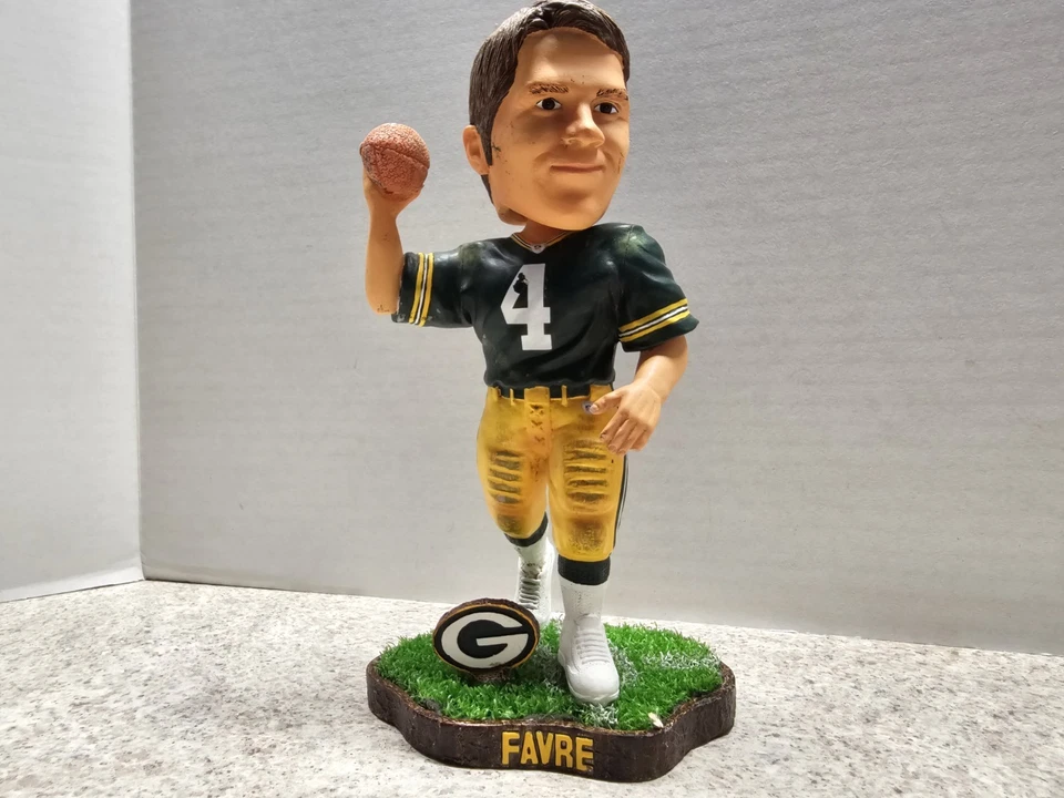Brett Favre Green Bay Packers NFL Forever Collectibles FOCO #'d Bobblehead Foto 1 de 4