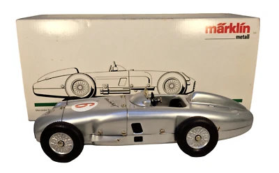 Marklin 81102 - Mercedes-Benz W 196 "Silver Arrow" Scala 1:16 Modello in Metallo - Immagine 1 di 4