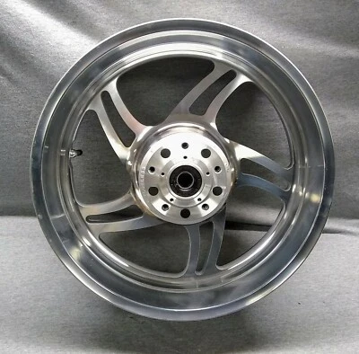Rueda trasera Triumph Thunderbird 1600/1700, 2009-17, nueva OEM 17x6,0, T2011010 Foto 1 de 4