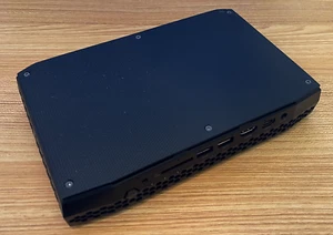 Intel NUC Hades Canyon, NUC8I7HVK, 32GB RAM, i7-8809G, 512GB, Radeon RX Vega M - Picture 1 of 13