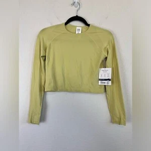 NWT: Athleta Girl Power Up Sport Length Seamless Top in Light Yellow size M - Picture 1 of 8