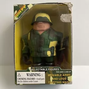 Quepy World Peacekeepers GUNNER Team Sammler-Actionfigur Neu aus altem Lagerbestand - Bild 1 von 5