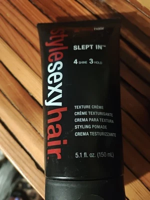 Sexy Cabello Estilo Sexy Cabello Dormir Número 4 Brillo 3 Sujeción Textura Crema 5.1 OZ Foto 1 de 2