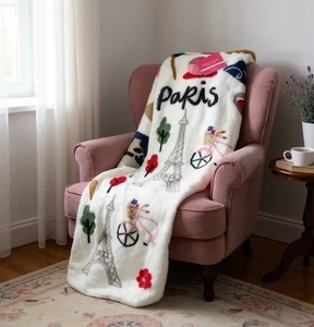 Isaac Mizrahi Plüsch Überwurf Decke Paris Eiffelturm Fahrrad weich kuschelig 50x70 - Bild 1 von 8