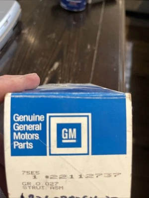 Nuevo de Lote Original GM 22112737 Motor Motor Montaje Puntal 80'S 90'S CHEVY BUICK OLD PONTIAC Foto 1 de 4