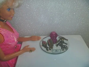 Juego de peluquería/tocador miniatura espejado para Barbie, exhibición o curiosidad DPS-2 - Imagen 1 de 4