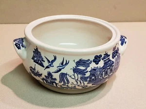 Vintage Churchill England Blue Willow Casserole Vegetable Dish - No Lid - Picture 1 of 8