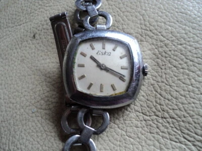 Reloj vintage de 1950 para damas Eska Wind Up hecho en Suiza funcionando  Foto 1 de 4