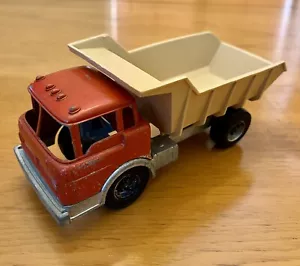 Vintage Hubley Diecast Metal/Plastic Ford Cab Over Flat Nose Dump Truck - Picture 1 of 7