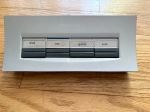 Radio Shack 15-1983 A/V 4-Way Button Switcher Selector RCA, S-Video, Audio/Video - Picture 1 of 3