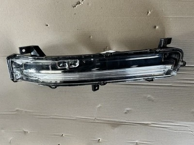 Lámpara antiniebla lateral izquierda KA1B-15A425 caja abierta OEM Lincoln MKX Nautilus 2019-2023 Foto 1 de 4