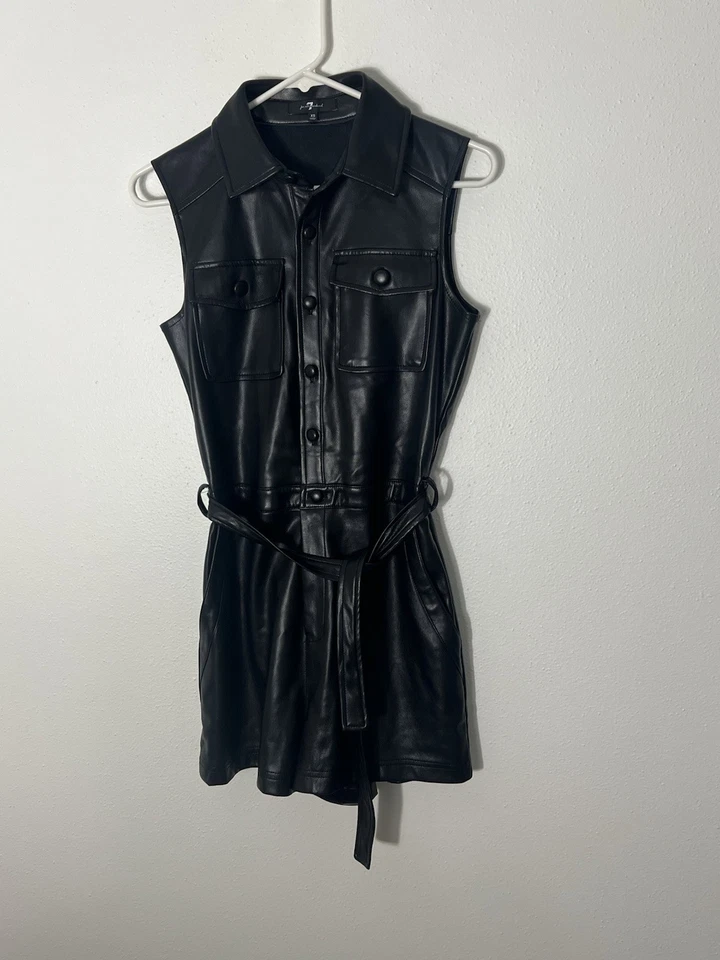 7 For All Mankind Mameluco Imitación Cuero Negro Talla XS Bolsillos con Cuello Cinturón Foto 1 de 4