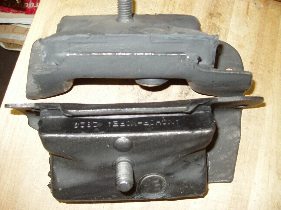 66 -86 FORD BRONCO MOTOR MOUNTS F150 F250 F350 289 302 ENGINE E150 E250 E350 - Image 1 of 1