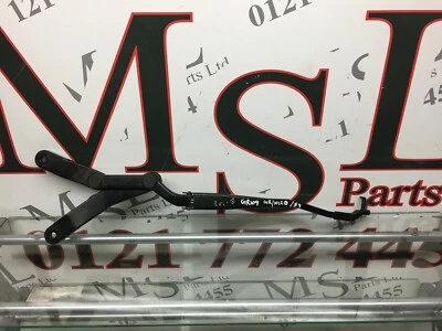 (AS) MERCEDES BENZ W207 E CLASS FRONT WIPER ARM LEFT NEAR SIDE A2078200644 - Image 1 of 4