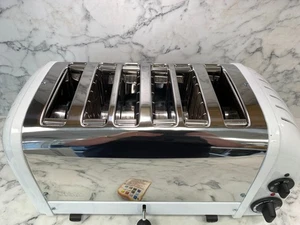 Dualit 61021 White 6 Bun Toaster - Picture 1 of 3
