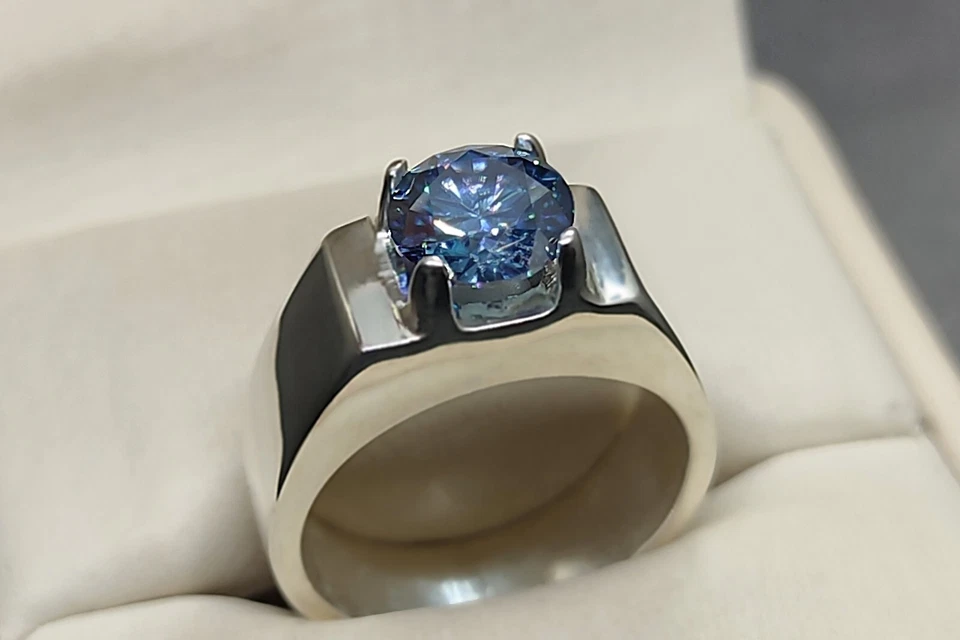 Round Cut 2 Ct Deep Blue Moissanite Diamond 925 Sterling Silver Mens Plain Ring - Image 1 of 4