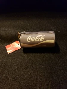 1987 CocaCola Sammlerstück Schlüsselanhänger-Geldbörse GRAU SEESACK mit Originaletikett - Bild 1 von 8