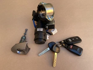 2012-2017 HYUNDAI VELOSTER STEERING IGNITION SWITCH LOCK W/ KEY & DOOR LOCK OEM - Picture 1 of 9