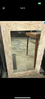 Elegante espejo rectangular moderno con marco de piedra travertino natural. 2 pies x 3 pies Foto 1 de 4