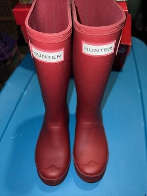 Hunter Matte Red Original Big Kids Rain Boots Size 2 - Image 1 of 4