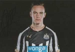 FOTO RETRATO 6x4 firmada por Adam Armstrong de NEWCASTLE + CERTIFICADO DE AUTENTICIDAD - Imagen 1 de 1