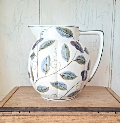 Jarra vintage Laura Ashley 5,5" pintada a mano flores púrpuras hojas verdes Foto 1 de 4