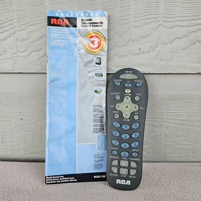 Control remoto universal RCA RCR311W 3 dispositivos TV VCR SAT cable DVD gris iluminado Foto 1 de 4