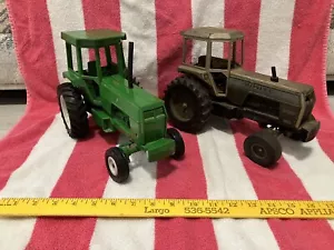 Set Of 2 Vintage ERTL 1/16 White 2-135 Field Boss - RARE/USED - Picture 1 of 8